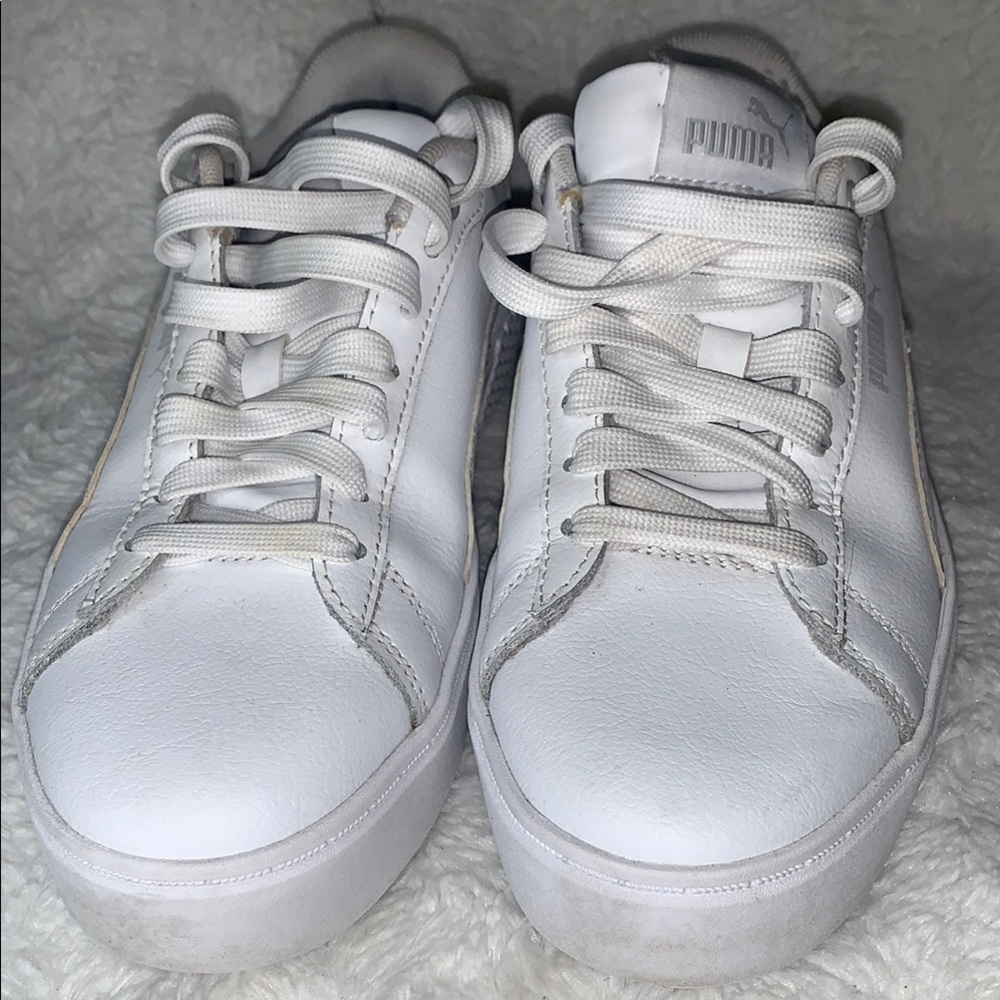 Like New PUMA White Sneakers - Picture 3 of 8